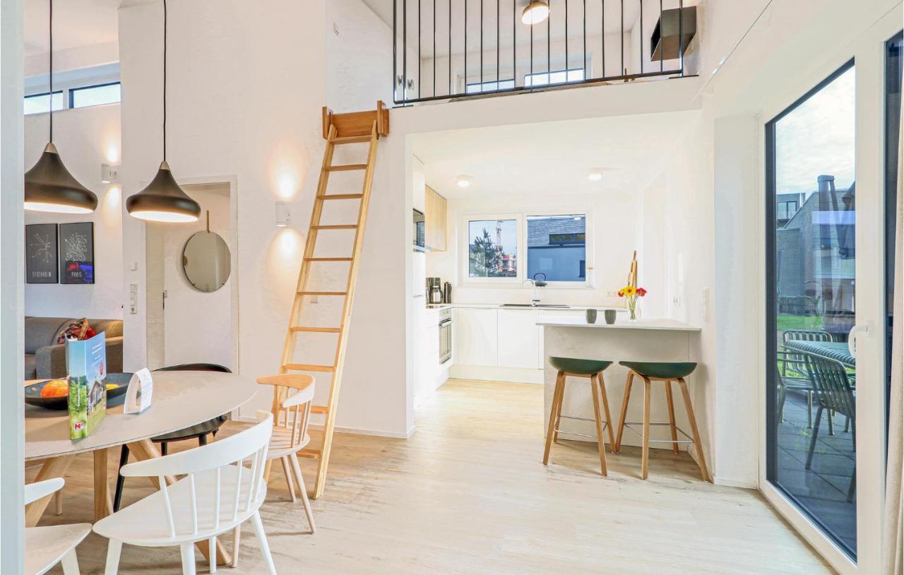 Gorgeous Home In Lembruch-Duemmer See With Kitchen Экстерьер фото
