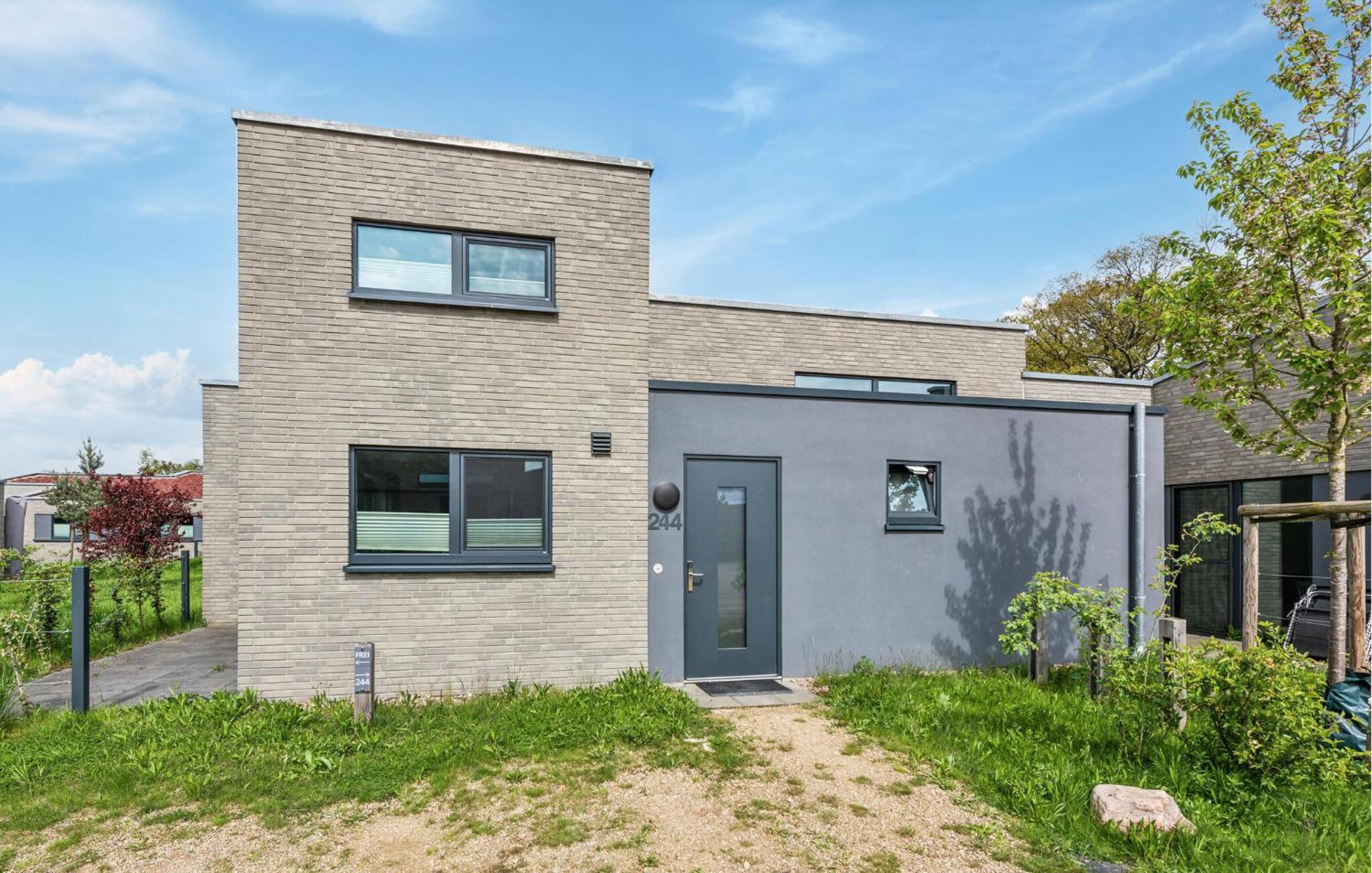 Gorgeous Home In Lembruch-Duemmer See With Kitchen Экстерьер фото